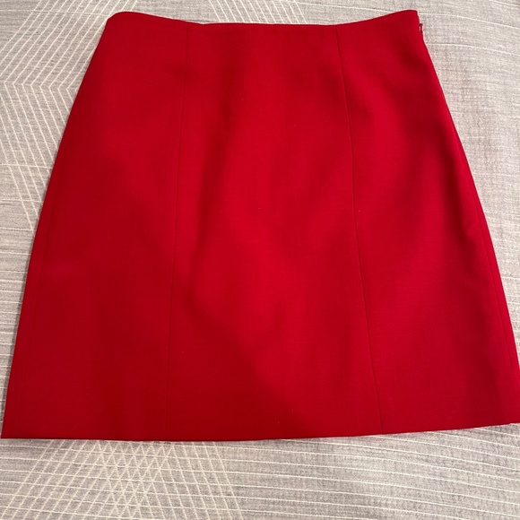 Ann Taylor Wool Blend Mini Skirt Red Size 00P - Picture 2 of 4